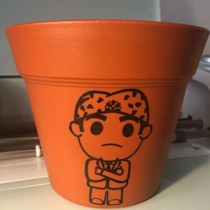 6 inch plastic planter themed The office